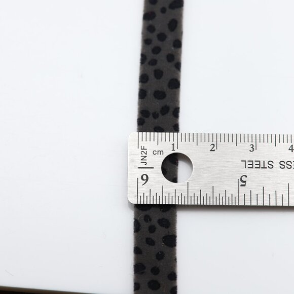 Gray Leopard Choker Adjustable Length Trendy Chokers (#25b) - Picture 6 of 9